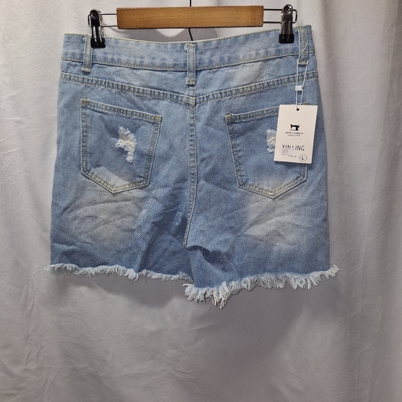 Xinling NWT distressed jean shorts size large - Picture 3 of 3